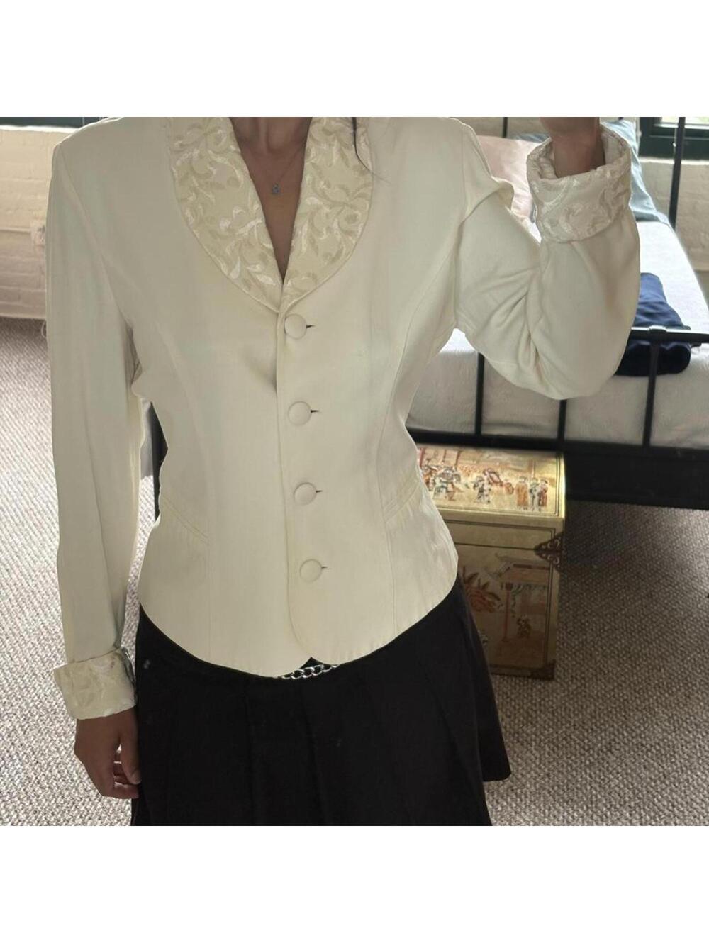 🤍 Vintage 90s Cream Blazer w/ Silver Brocade Lapels | Size 10